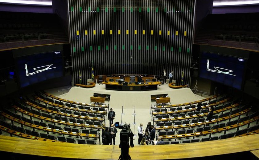 97% discordam totalmente de projeto que equipara aborto a homicídio, segundo enquete da Câmara