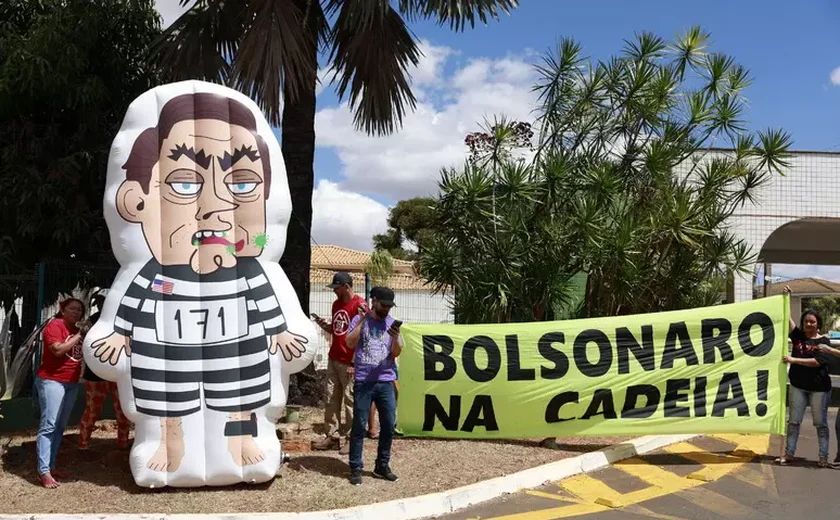 Defesa de Bolsonaro compara julgamento a 'caso Dreyfus'