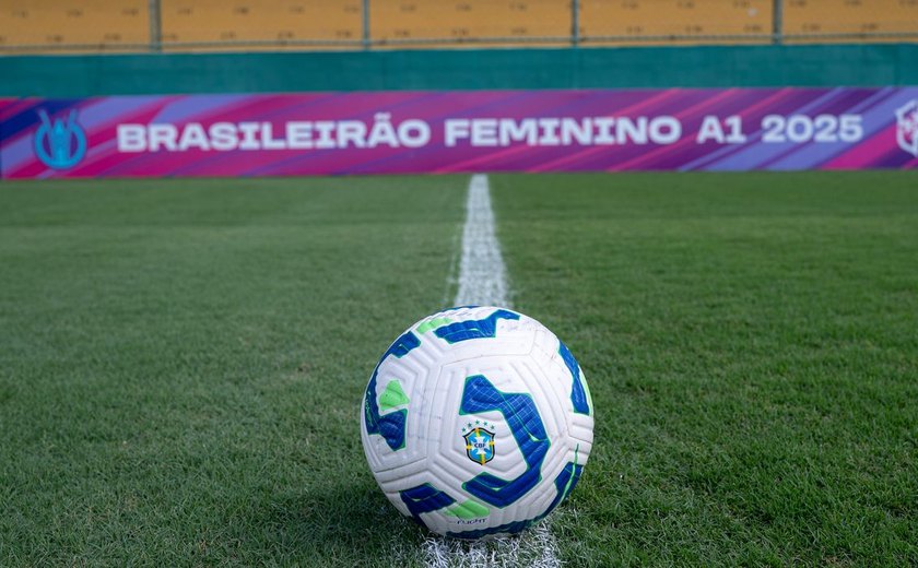 SP: Torcedores acompanham o Campeonato Feminino no Museu do Futebol