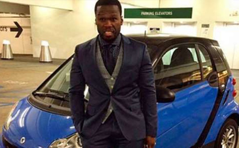 Após declarar falência, 50 Cent posta foto com carro &#8216;simples&#8217; e ironiza: “Tempos difíceis”