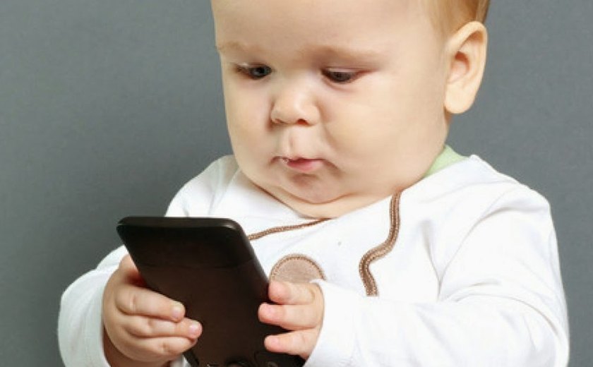 App revela tempo que crianças e adolescentes podem ficar no celular