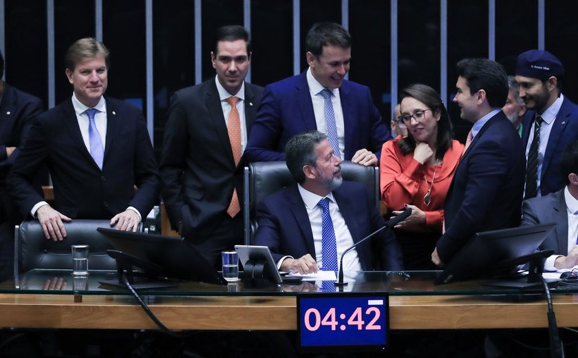 Câmara aprova o Mover e taxa compras internacionais de até US$ 50