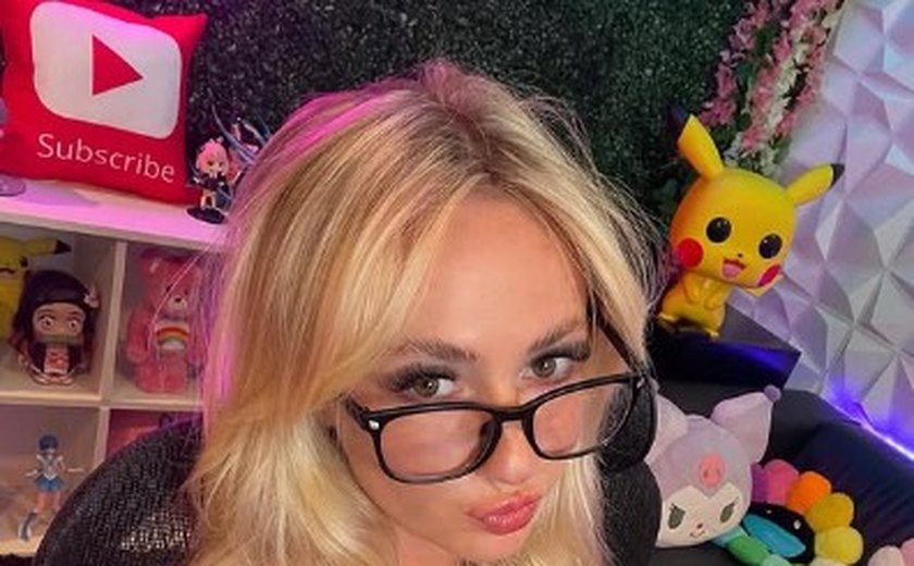 Influenciadora digital tem conta banida no Tiktok e é vista chorando na sede da rede social