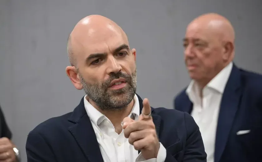 Chefão mafioso é condenado por ameaças a Roberto Saviano