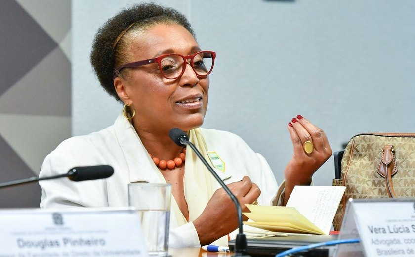 AGU pede que PF investigue discriminação racial contra ministra do TSE