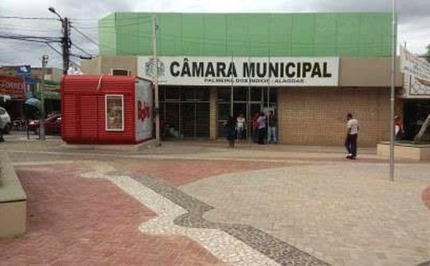 Câmara de Palmeira dos Índios debate na sessão desta quarta saúde, mobilidade e proteção animal na 8ª sessão ordinária