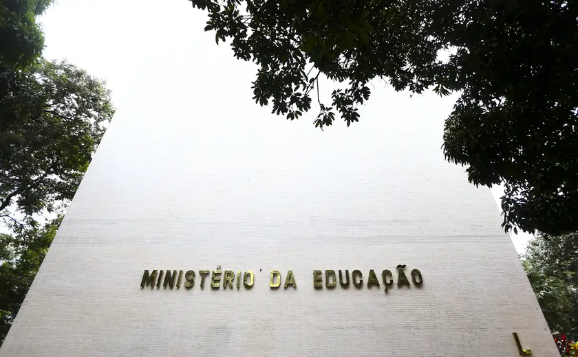 Empresa Brasileira de Serviços Hospitalares publica de edital de concurso com 545 vagas
