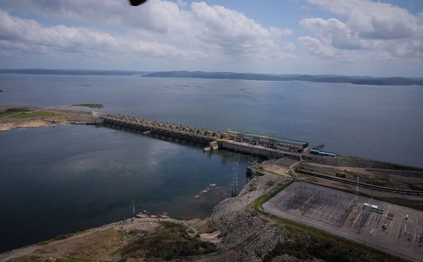 Belo Monte planeja parque solar para compensar baixa produção