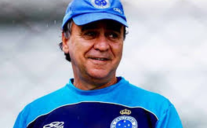 Marcelo Oliveira repete escalação do Cruzeiro em treino