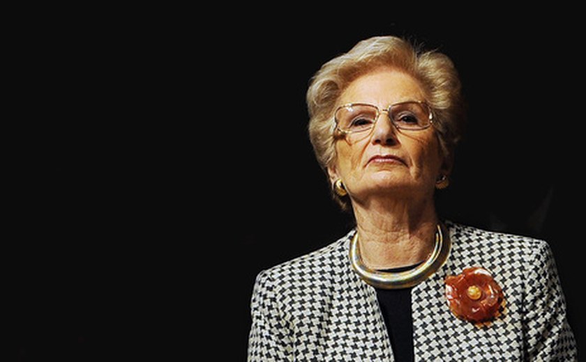 Presidente da Itália nomeia sobrevivente de Auschwitz como senadora vitalícia