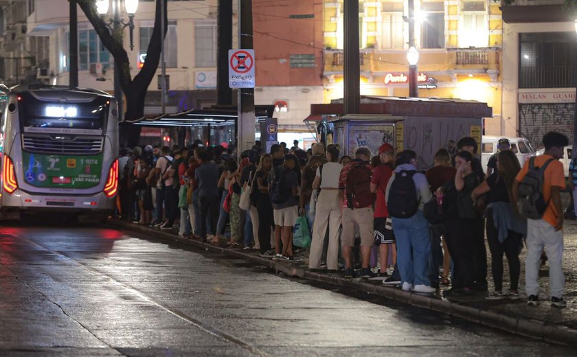 Capital paulista registra terceiro maior volume de chuva da história