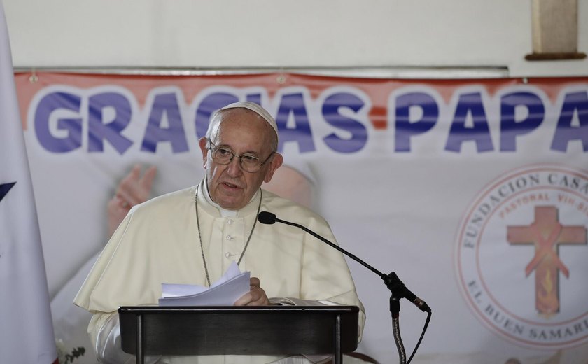 Sem Francisco, América Latina pode passar por 'disputa' entre religiões dominantes?