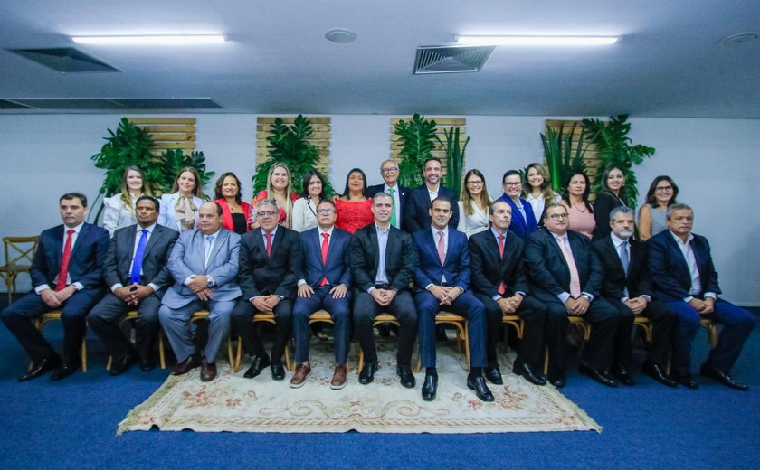 Governador cumpre promessa ao ter maior secretariado de mulheres da história de Alagoas