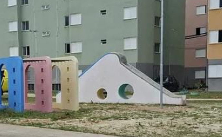 Agentes da PM cobrem pichações com ameaças no Vergel e reforça presença na comunidade
