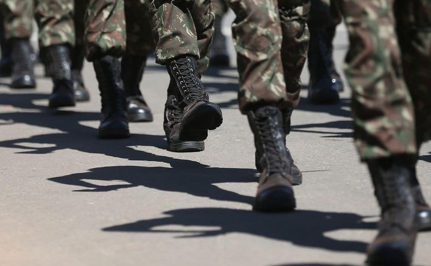 União pagou R$ 19 bi de pensão a parentes de militares