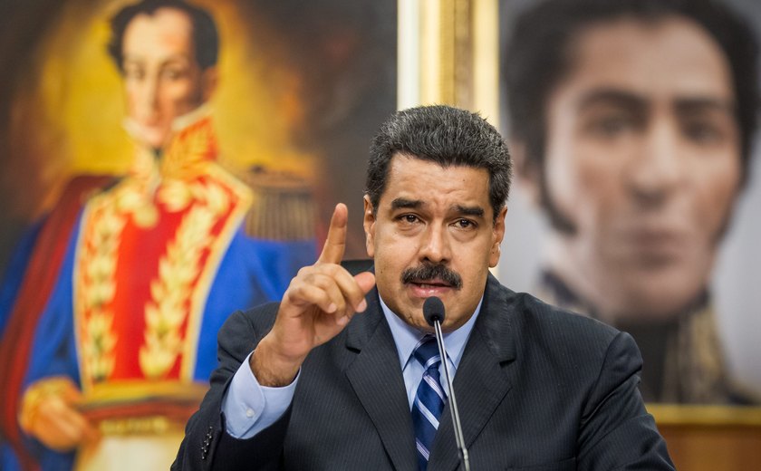 Fronteira terrestre com Brasil ficará fechada a partir das 20h, diz Maduro