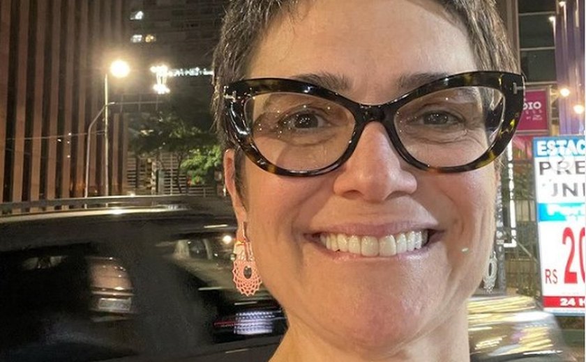 Sandra Annenberg tem alta médica após ser internada por pisar em uma taturana: 'Muita dor'