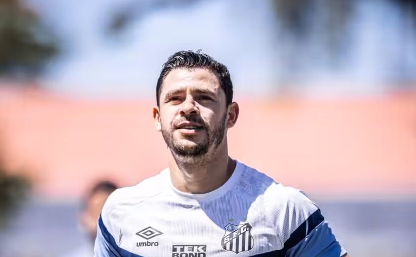 Giuliano, do Santos, defende a paralisação de jogos em meio à tragédia no RS