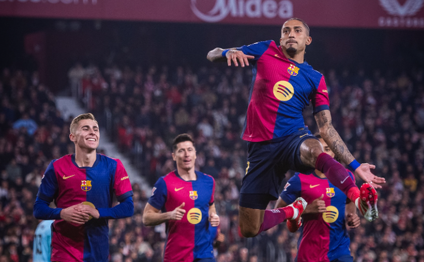Barcelona goleia Sevilla fora de casa e se aproxima de Real e Atlético no topo do Espanhol