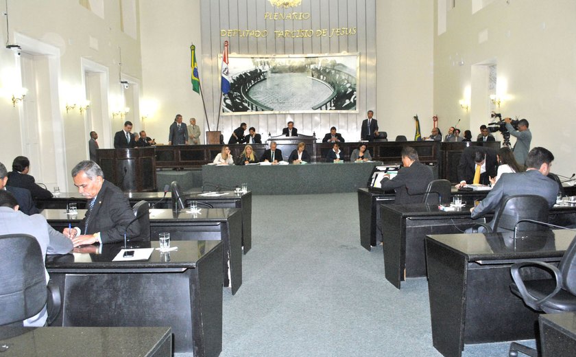 Em duas sessões, deputados aprovam projeto dos precatórios do Fundef de autoria do Executivo