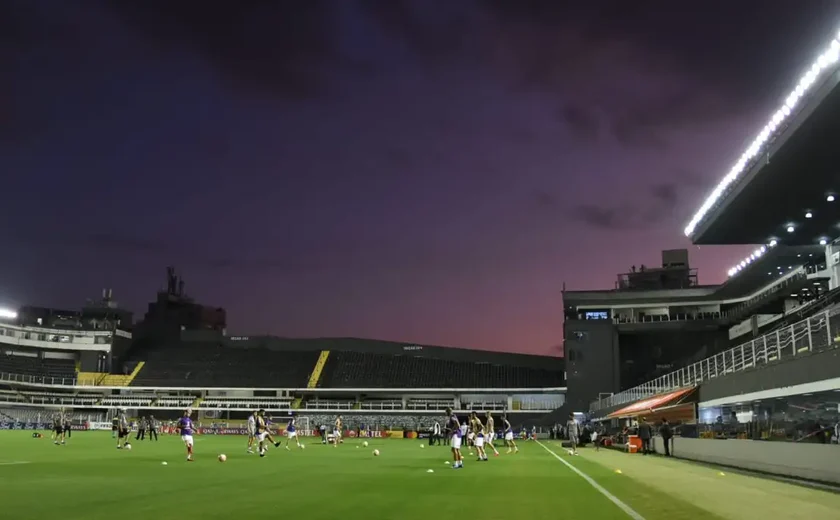 Santos encaminha acordo de venda de naming rights da Vila Belmiro por R$ 150 milhões