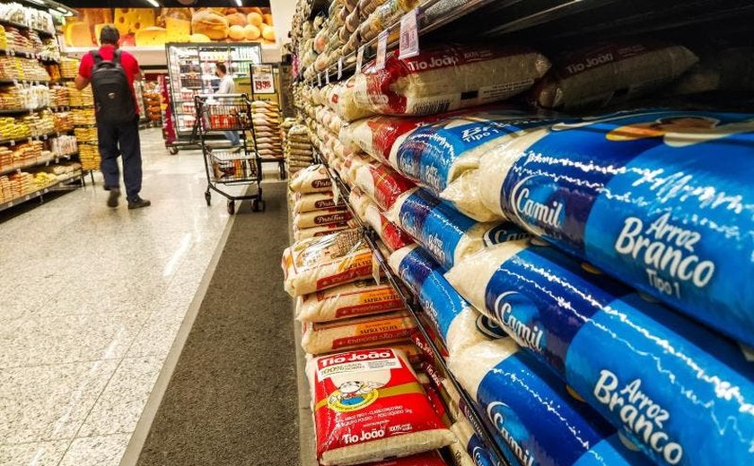'Precisamos agir para estancar a especulação', diz Fávaro, sobre abastecimento de arroz