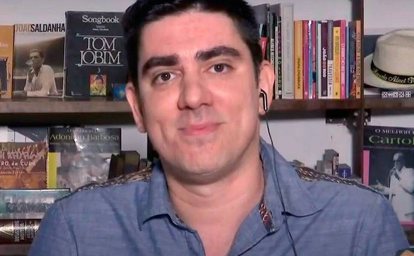 Marcelo Adnet faz piada com ida de Bolsonaro à embaixada da Hungria: 'Preciso de asilo'