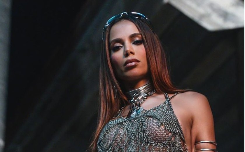 Anitta revela em live o destino de feat com Sam Smith