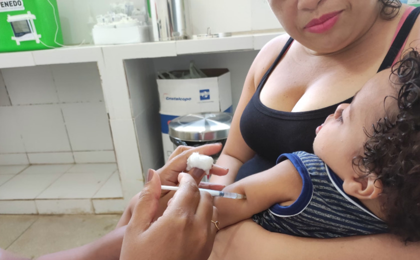 Vacinação contra a meningite bacteriana é ampliada em Penedo para crianças de 12 meses