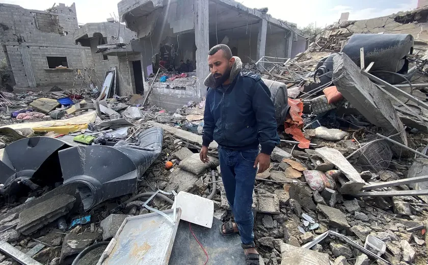 Onda de protestos toma Israel após descoberta de corpos de reféns em Gaza