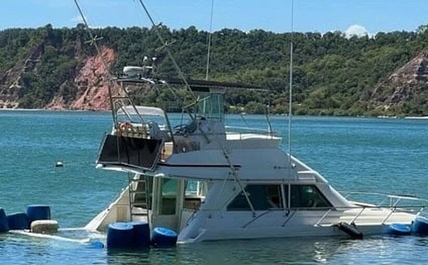 Lancha de Arthur Lira afunda em Alagoas