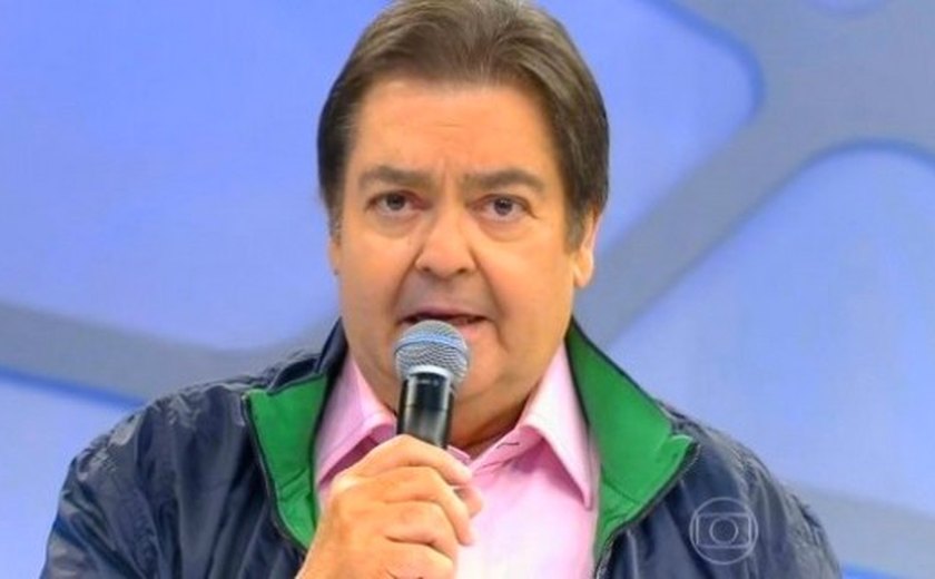 Faustão faz crítica política e internautas relacionam fala a Bolsonaro