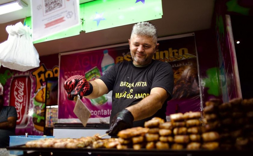 Um mês após a festa, vendedores ainda colhem frutos do São João de Arapiraca
