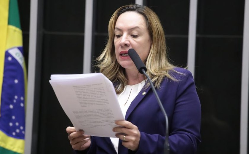 Projeto cria pensão para cuidadores de crianças e adolescentes afastados de pais que usam drogas