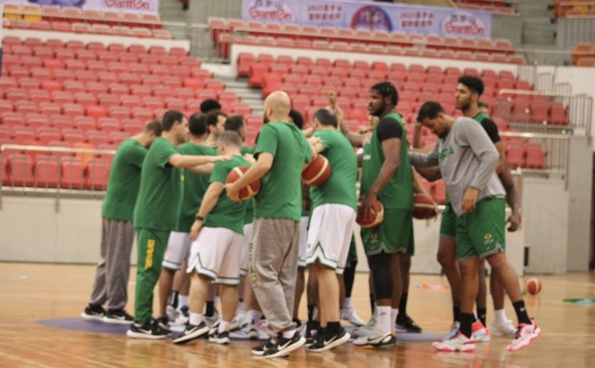 Seleção de basquete é convocada para Copa do Mundo com Raulzinho e Huertas