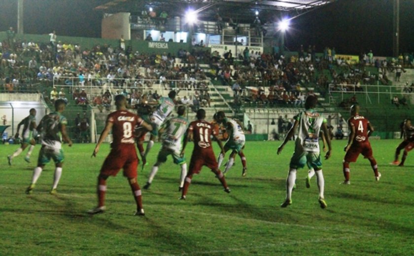 CRB vence o Coruripe e segue líder do Campeonato Alagoano