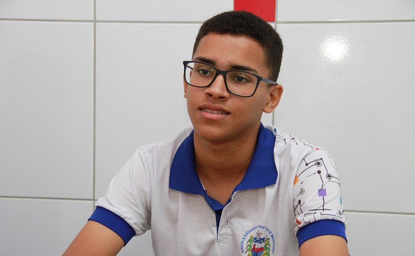 Estudante da rede estadual fala da responsabilidade de representar Alagoas como Jovem Senador