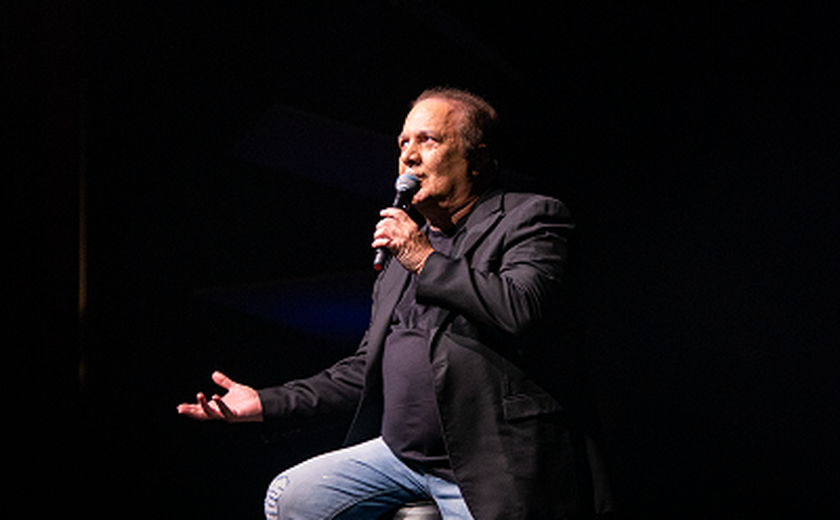 José Augusto leva seu show para Maceió em uma noite romântica no Summer Club Jacarecica