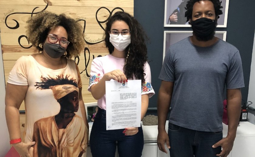 “Essa vitória é de todo movimento negro”, comemora Teca Nelma com aprovação de cotas raciais em Maceió