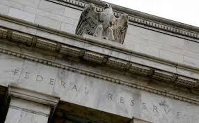 Membro do Fed diz que elevou 'modestamente' projeção para taxa neutra de juros, de 2,0% a 2,5%