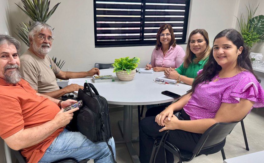 Ministério Público se reúne com Secretaria Municipal de Educação e IPMA para discutir preservação da fauna e da flora