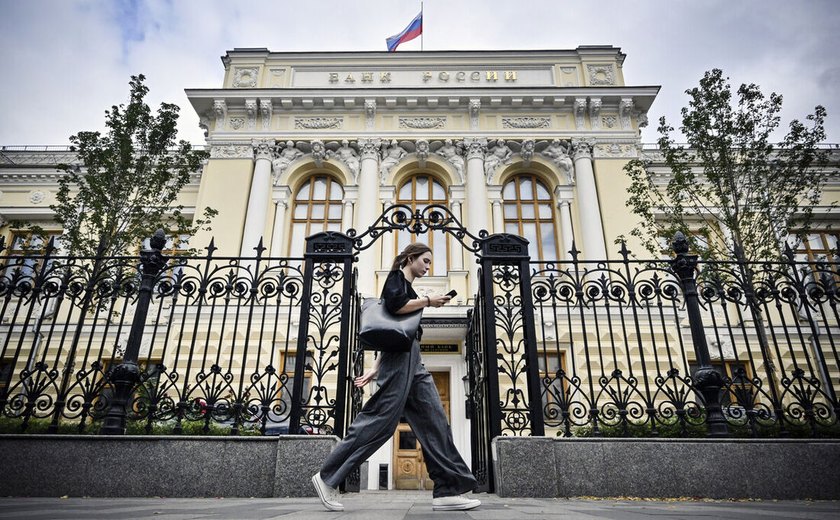 BC da Rússia mantém juros em 16%, mas deixa em aberto nova elevação das taxas em julho