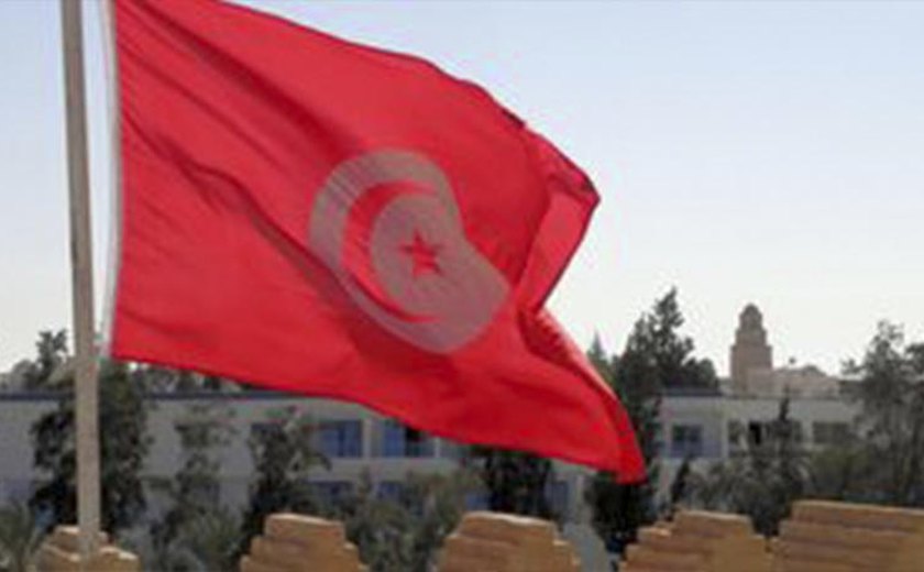 Tunísia constrói muro na fronteira com Líbia para deter jihadistas