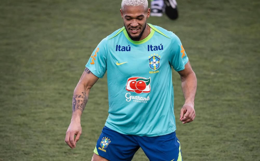 Joelinton deixa campo chorando após sentir lesão no dia que foi convocado por Ancelotti