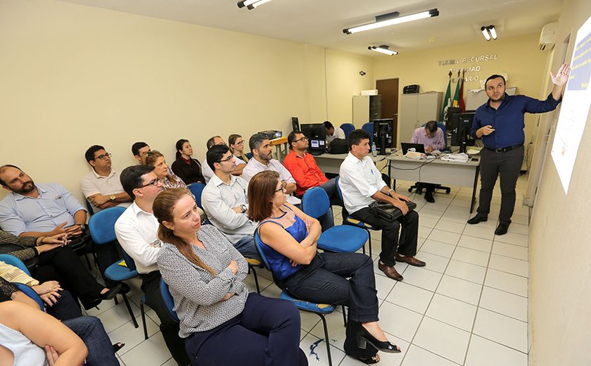 Servidores de Arapiraca e Penedo contribuem com projeto de Gestão de Competências