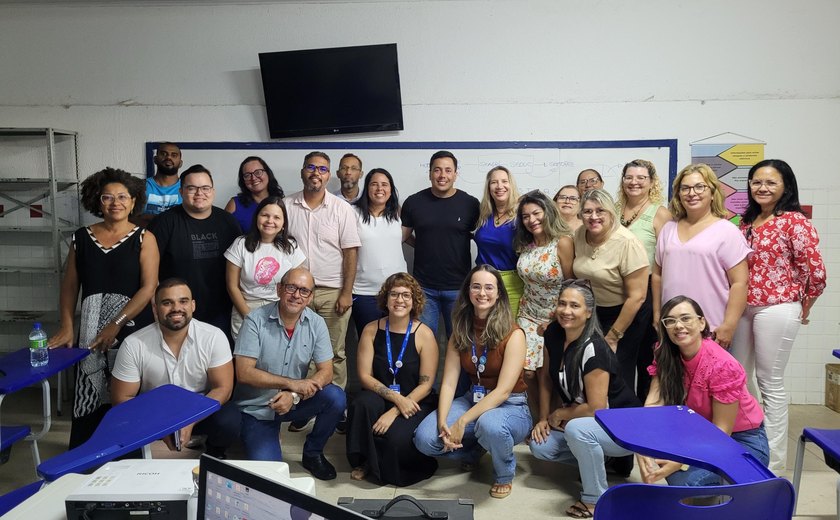 Educação promove debate sobre alimentação com gestores e conselheiros escolares da rede estadual