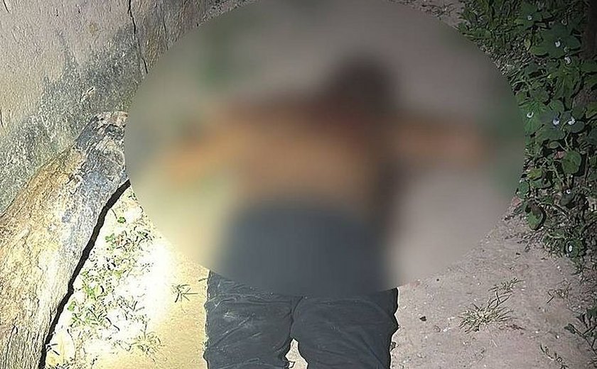 Homem é assassinado após briga de bar