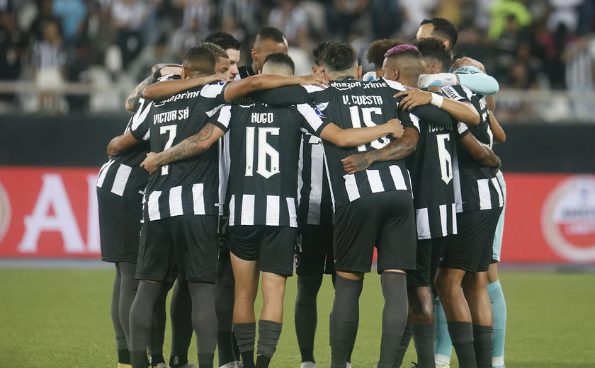 Jogadores do Botafogo fazem abaixo-assinado por manutenção de jogo contra o Fortaleza na terça