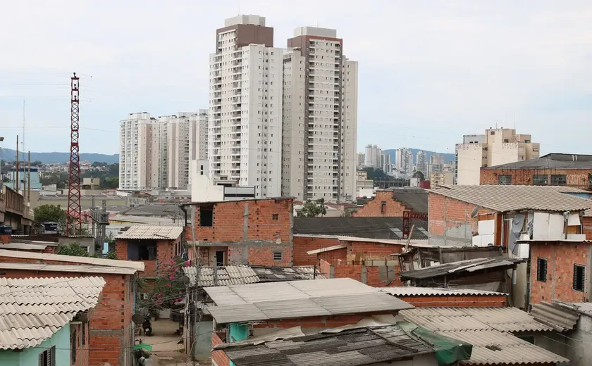 Governo de SP vai remover Favela do Moinho e construir parque e estação de trem no local