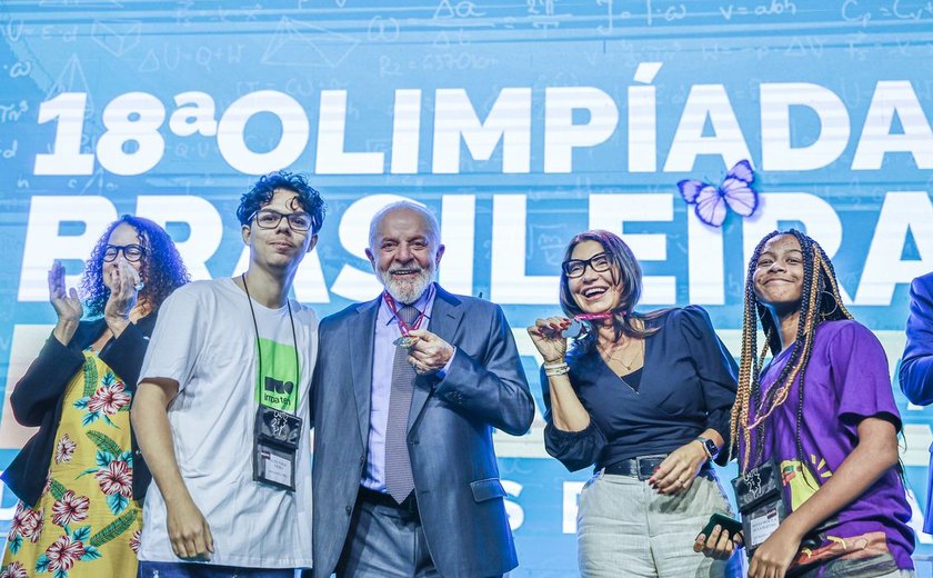 Lula defende educação e lança programa Mais Ciência na Escola